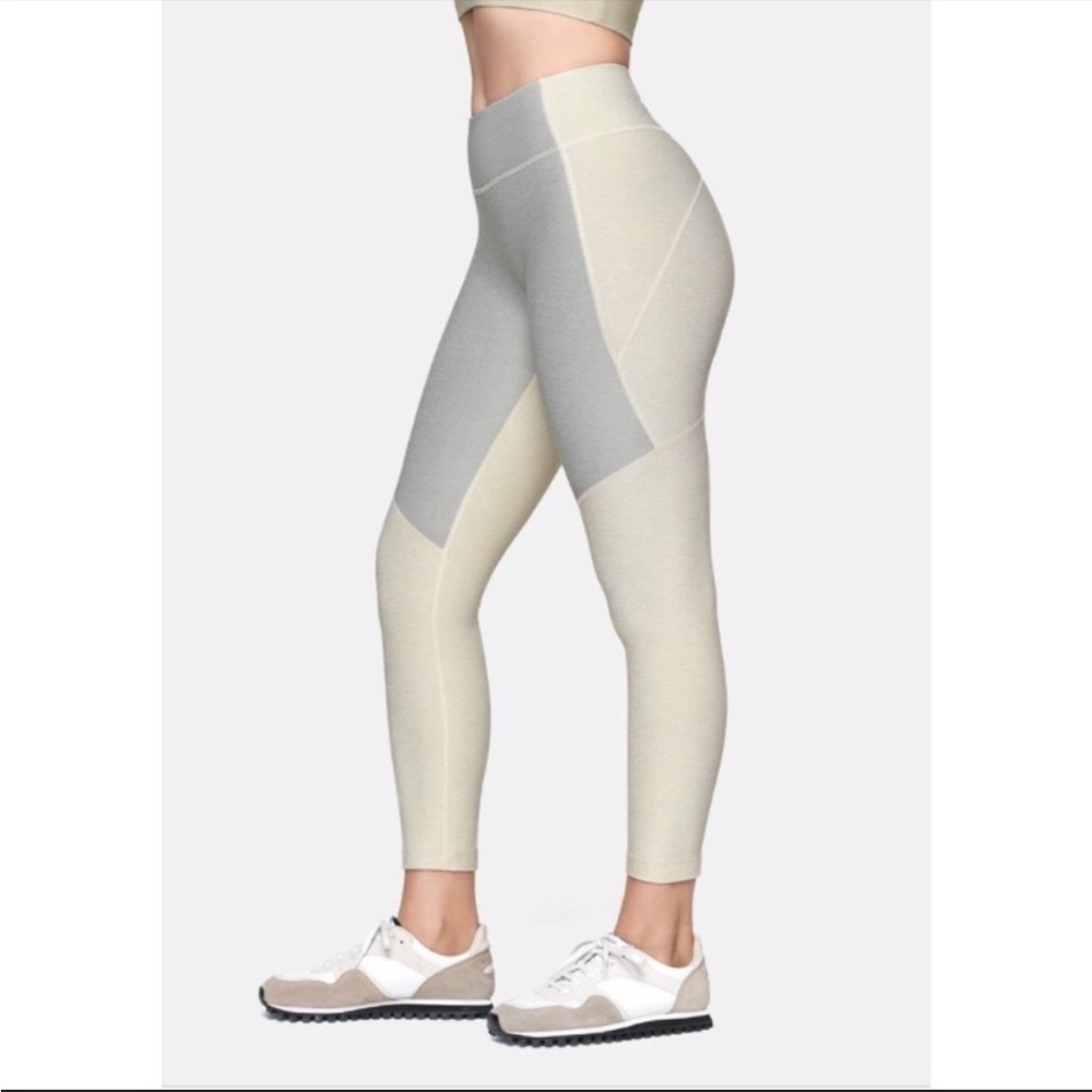 OUTDOOR VOICES Two Toned Leggings (Small)
